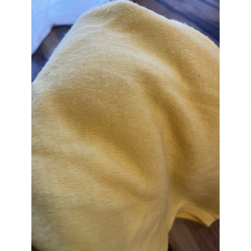 Vintage Le Tigre Sweater Vest XL Yellow V Neck Tiger Logo Made in USA Golf